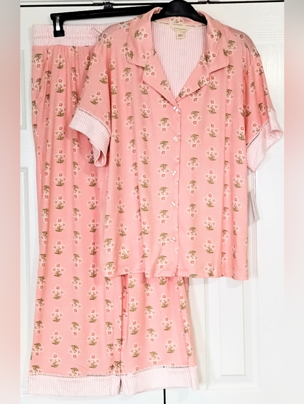Vera Bradley Pink Floral Daisy Pajama set Size Large Poly Blend
